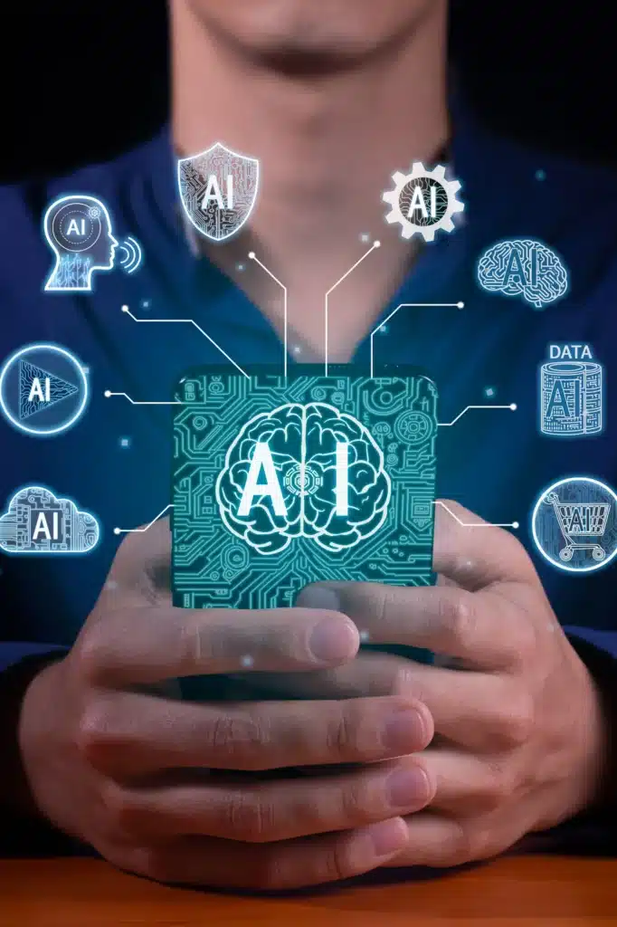 Eine Person hält ein Telefon mit KI-Grafiken und Werbesymbolen in der Hand, die auf dem Bildschirm erscheinen.
