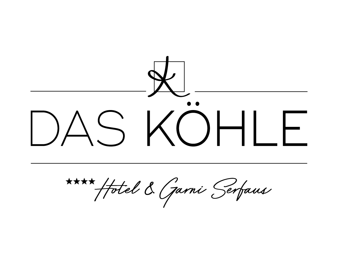 Das Köhle-Logo mit vier Sternen und dem Text Hotel & Garni Serfaus auf hellem Hintergrund.