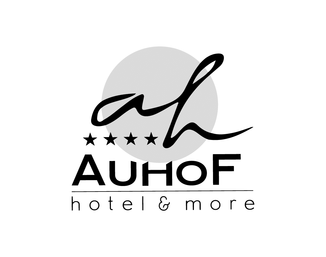 Logo mit ah-Schrift, AuhoF, vier Sternen und dem Text hotel & more darunter.