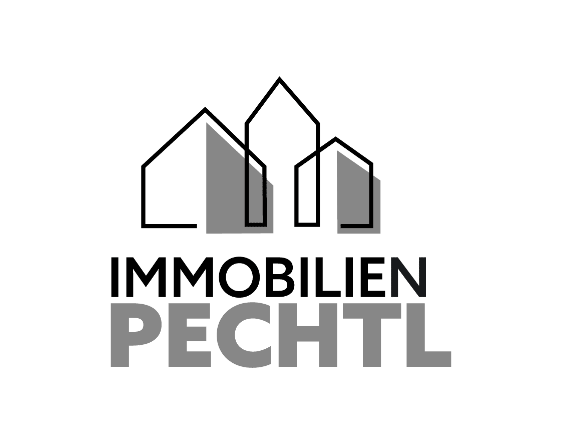 Logo mit drei umrandeten Hausformen über dem Text IMMOBILIEN PECHTL in fetten Buchstaben.