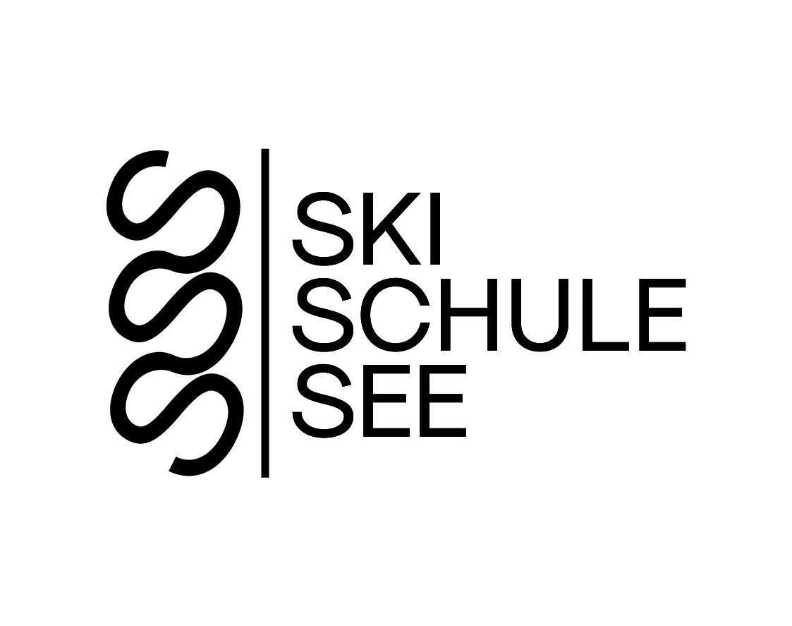 Schwarzer Text SKI SCHULE SEE mit drei wellenförmigen S auf weißem Hintergrund.